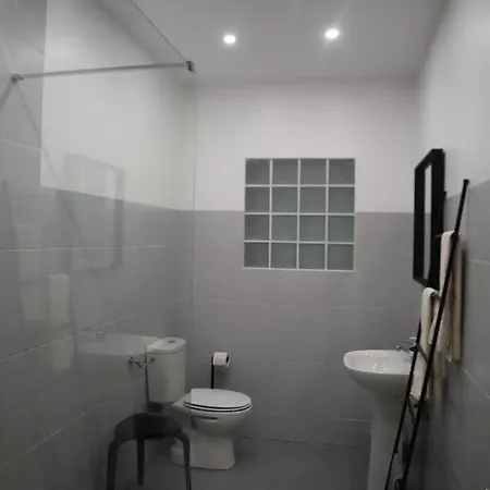 The Minimal House Ii * Bombarral